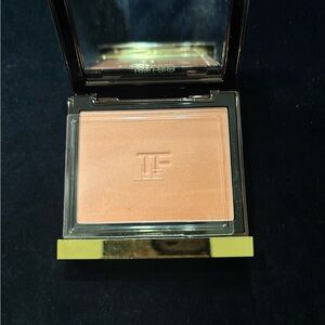 Tom Ford Cheek Color in Frantic Pink